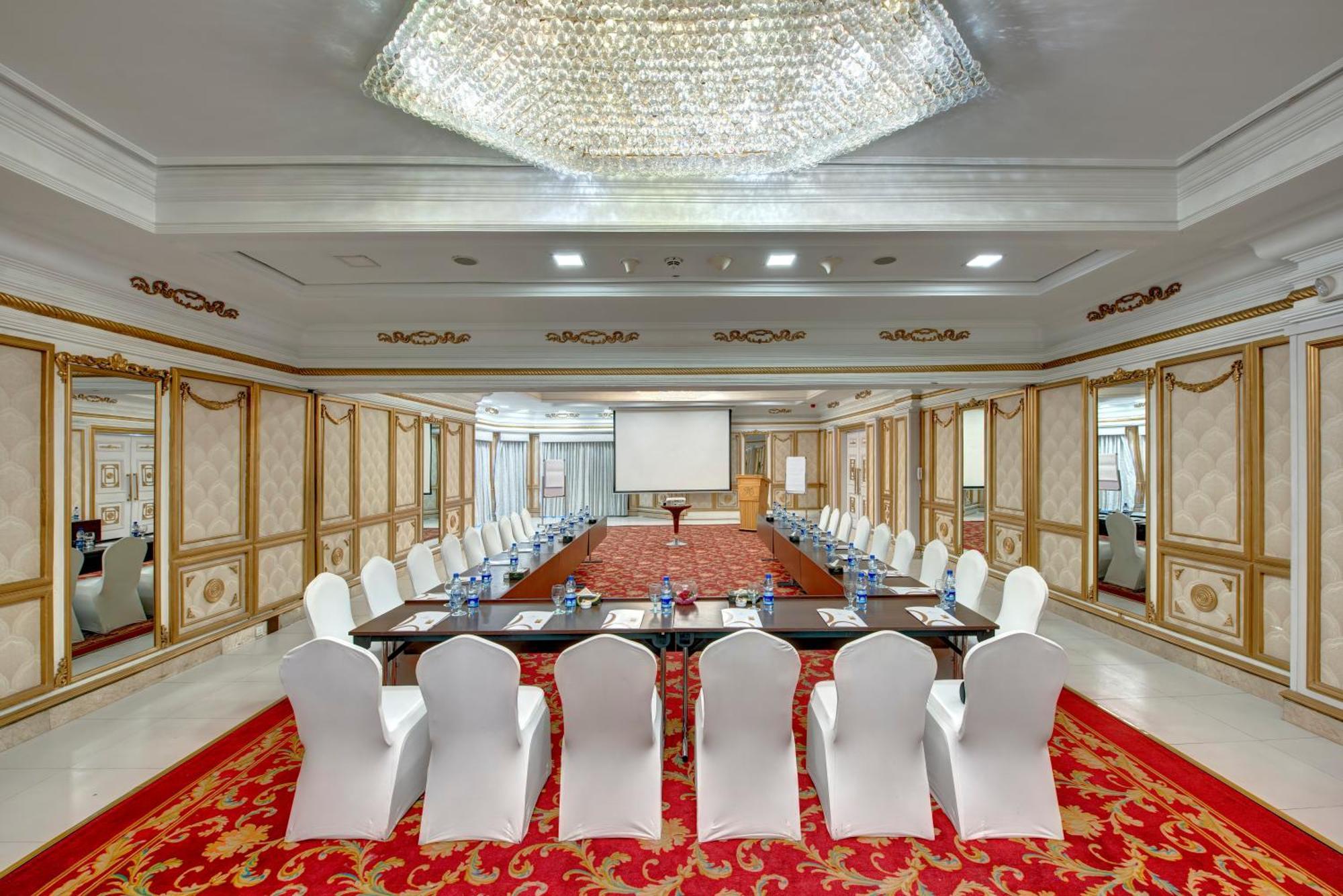 Pearl Continental Hotel, Bhurban Exterior photo